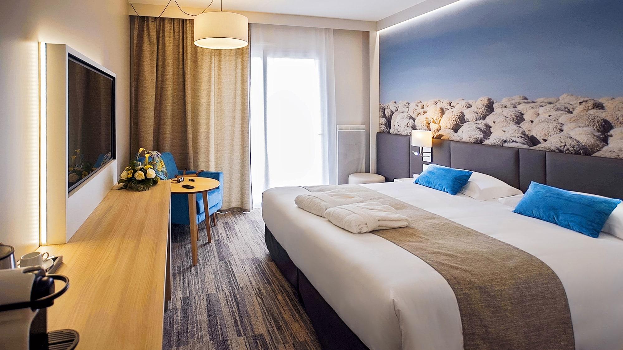 Mercure Castres L'Occitan Esterno foto