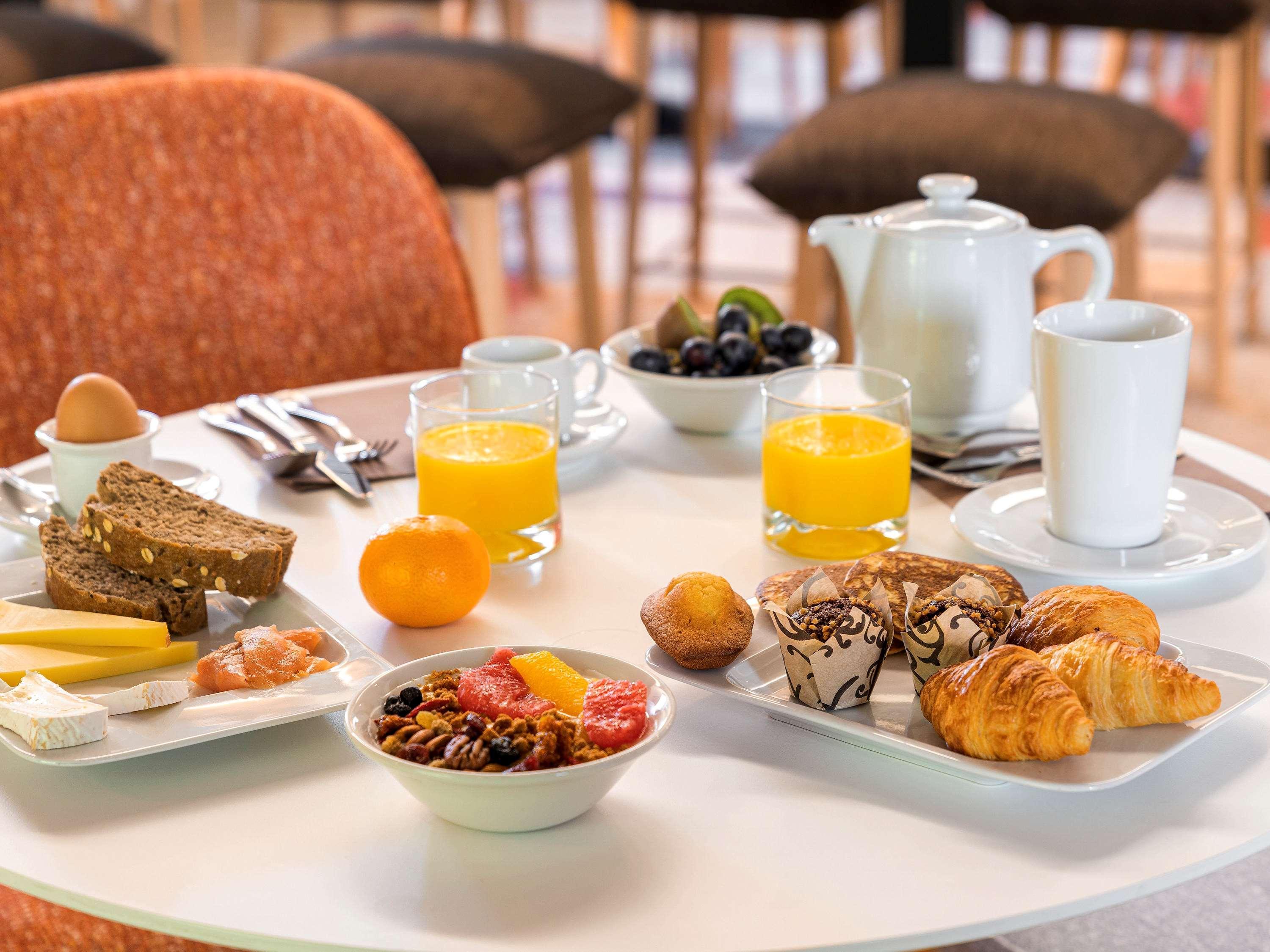 Mercure Castres L'Occitan Esterno foto