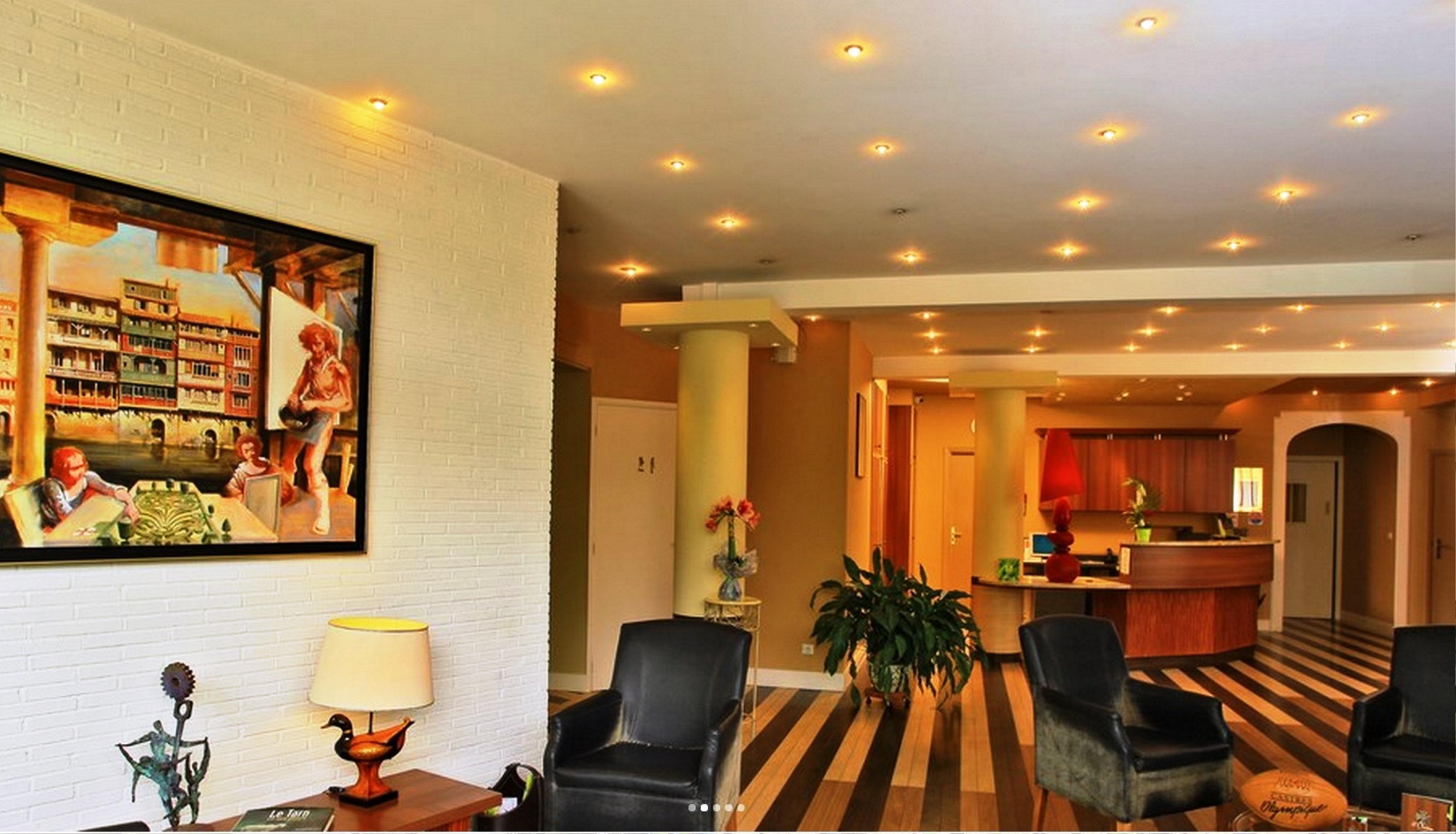 Mercure Castres L'Occitan Esterno foto