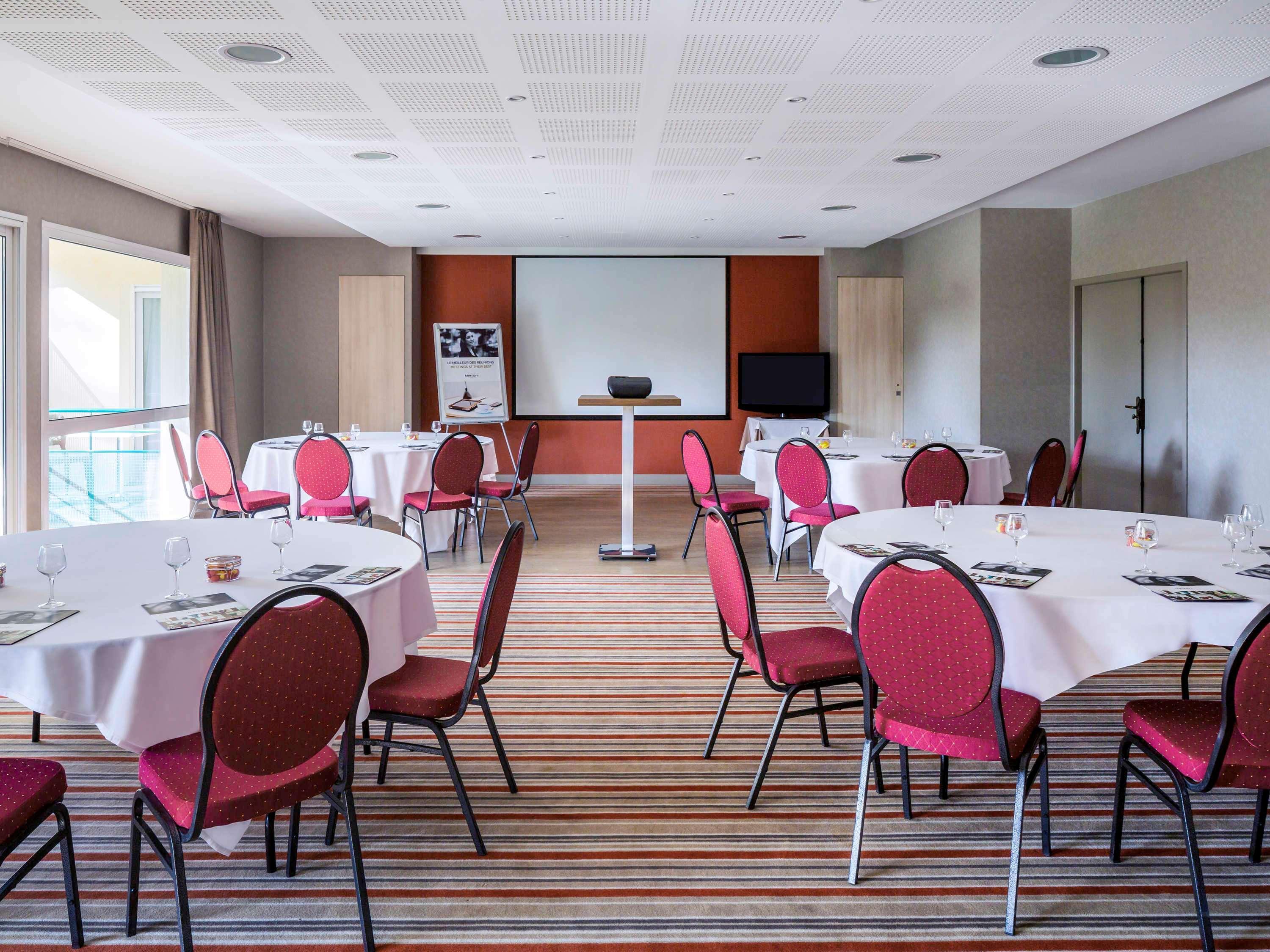 Mercure Castres L'Occitan Esterno foto