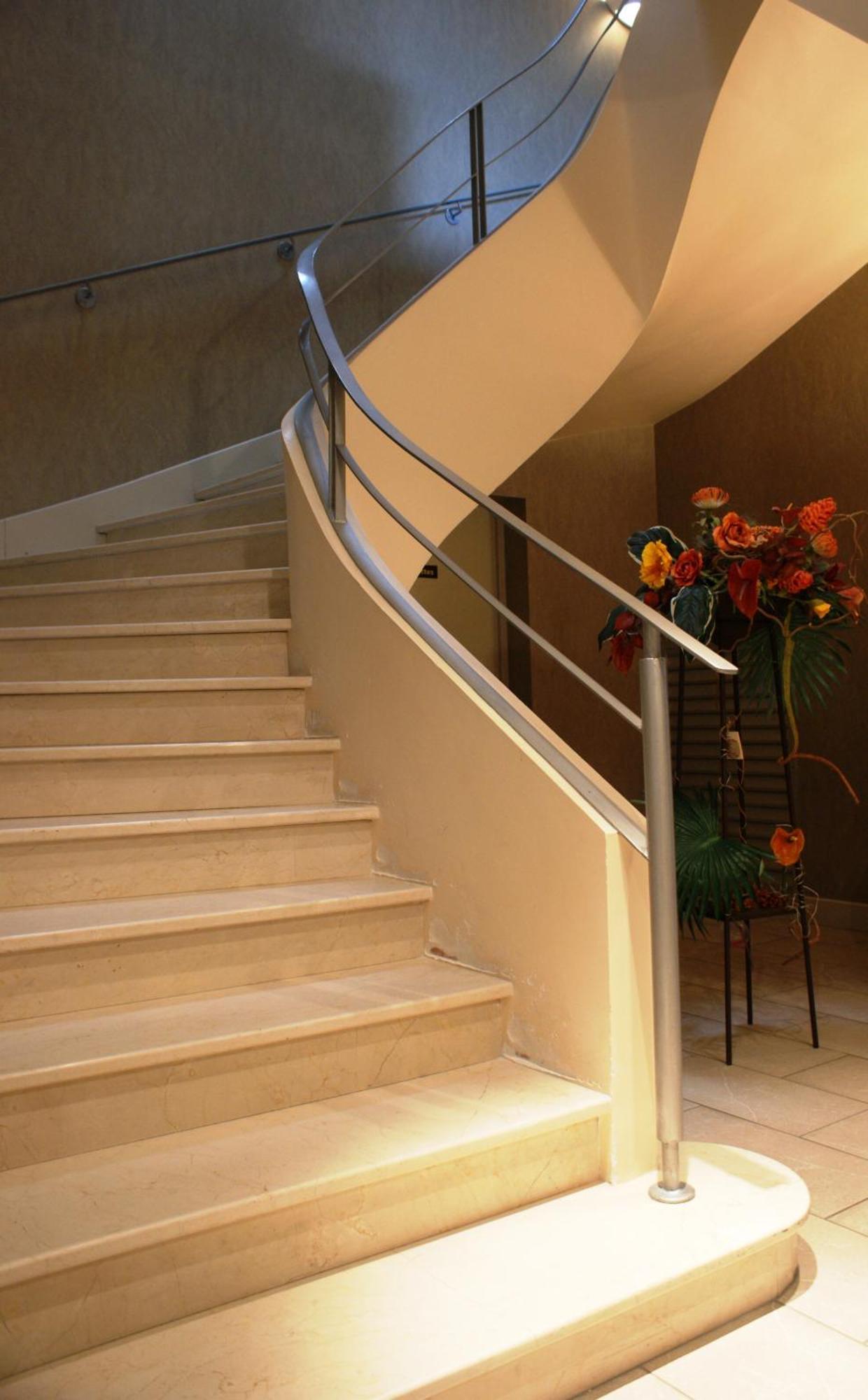 Mercure Castres L'Occitan Esterno foto